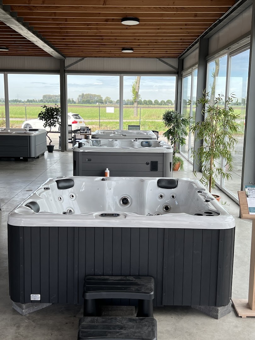 Foto van ZwemWell zwembaden & wellness in Waterlandkerkje, Zwembaden en wellness (foto 3)