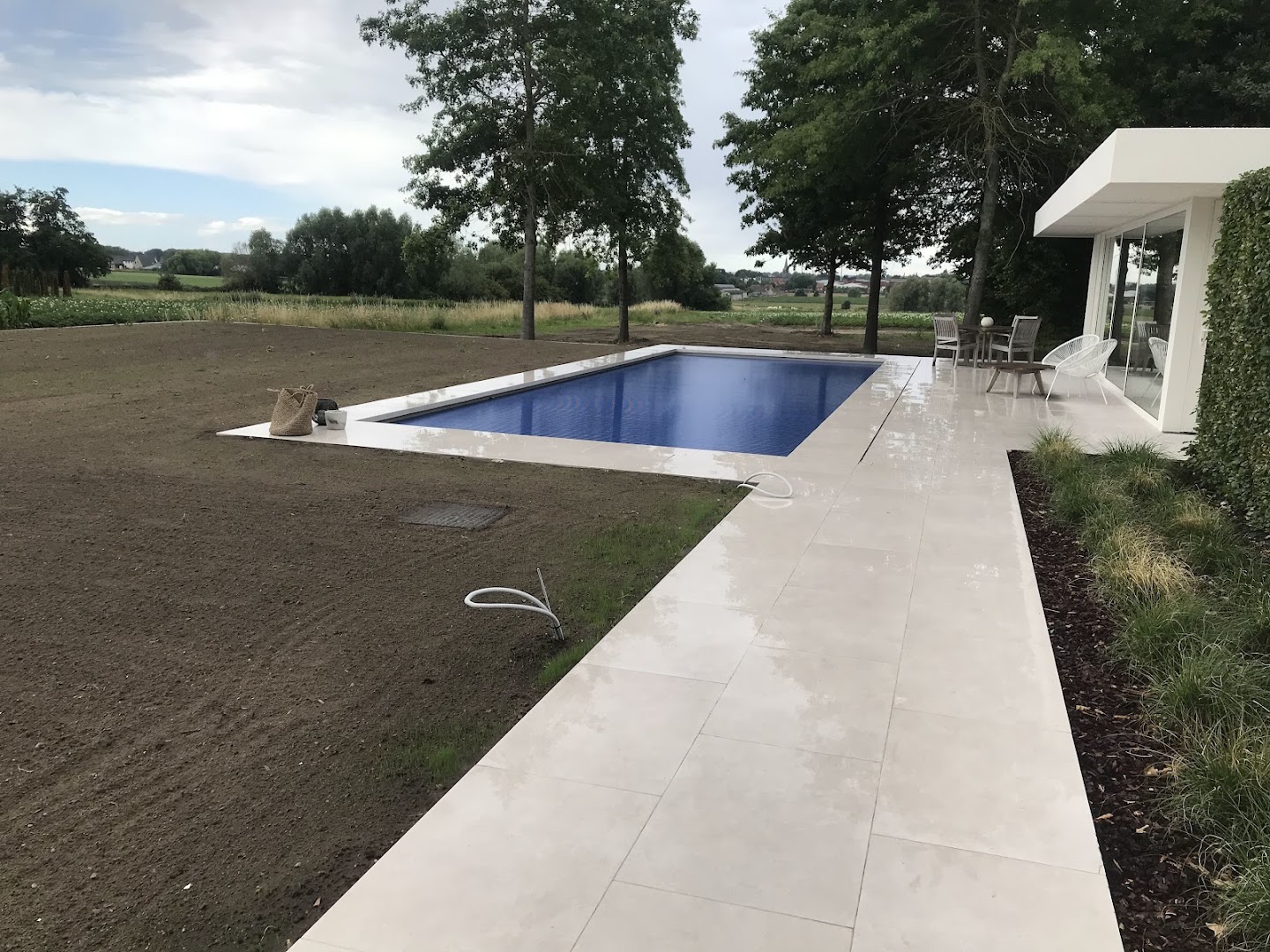 Foto van Demeyere en zoon BV in Ingelmunster, Zwembadbouwer (foto 3)