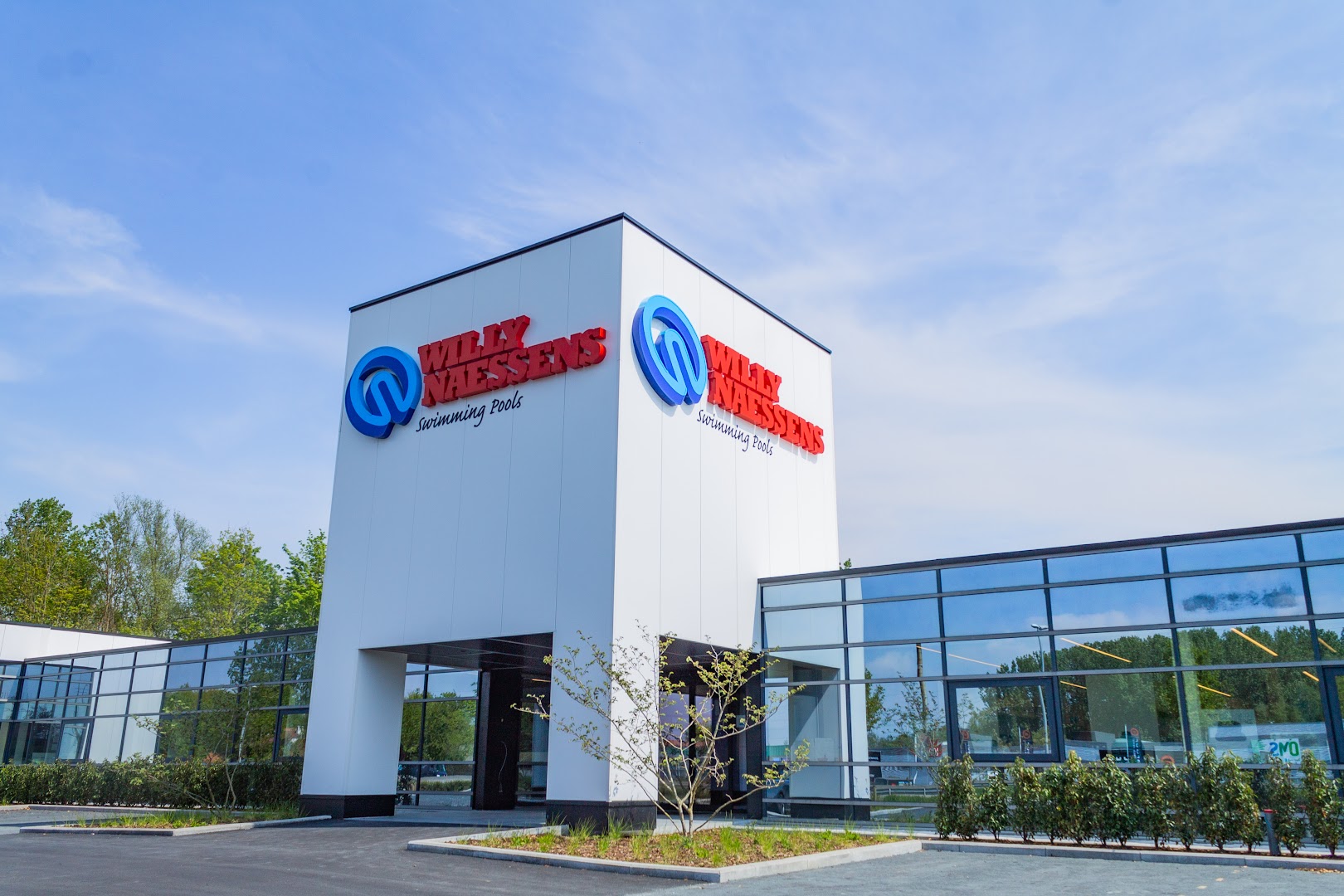 Foto van Willy Naessens Swimming Pools Oudenaarde in Oudenaarde, Zwembadbouwer (foto 3)