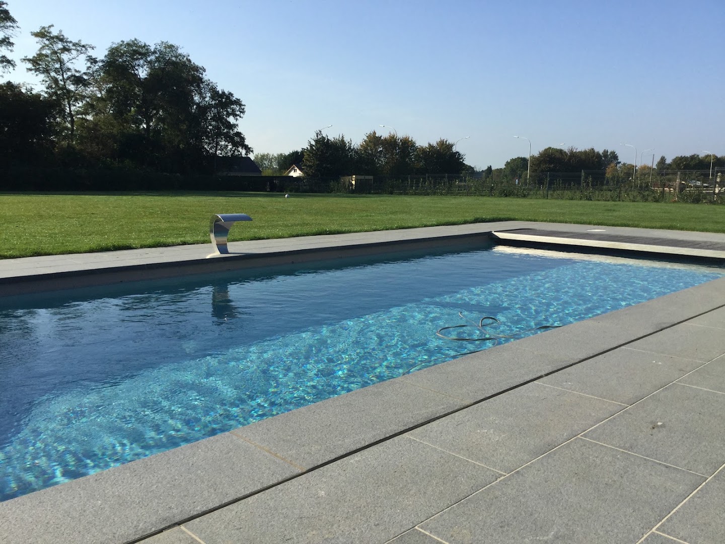 Foto van VDS Pools - Piscine Coque Polyester Vinylester - Pisciniste in Genappe, Aannemer voor zwembad (foto 1)