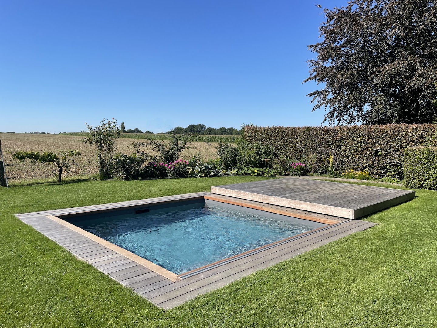Foto van HD POOLS - Construction de piscine en Belgique avec aménagements extérieurs, Aannemer voor zwembad (foto 1)
