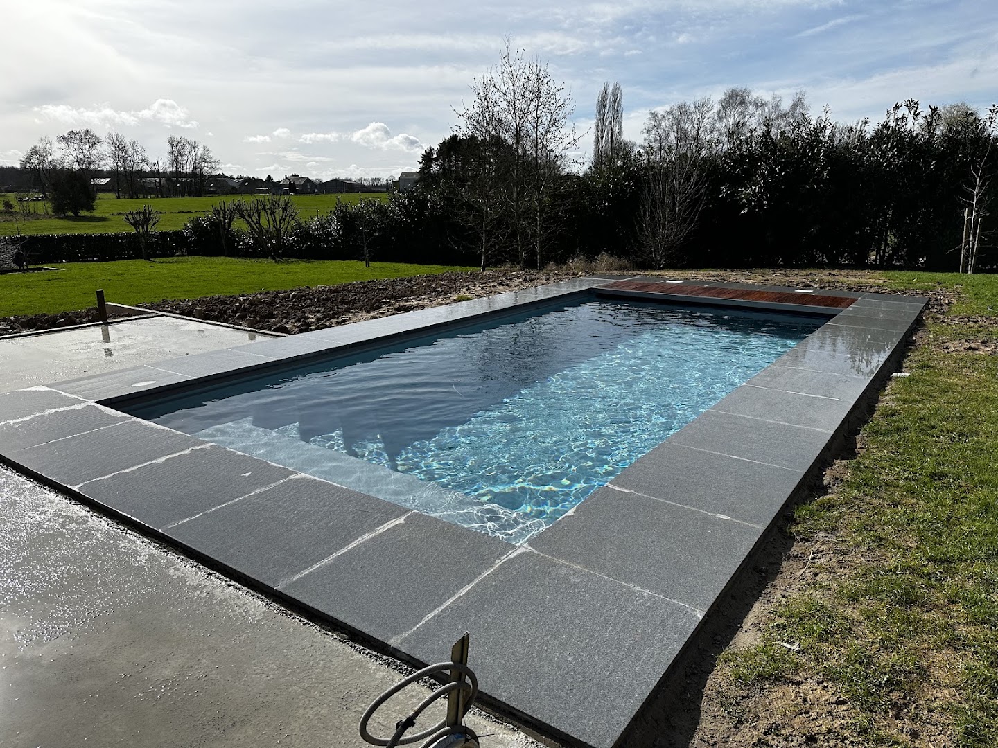 Foto van VDS Pools - Piscine Coque Polyester Vinylester - Pisciniste in Genappe, Aannemer voor zwembad (foto 3)