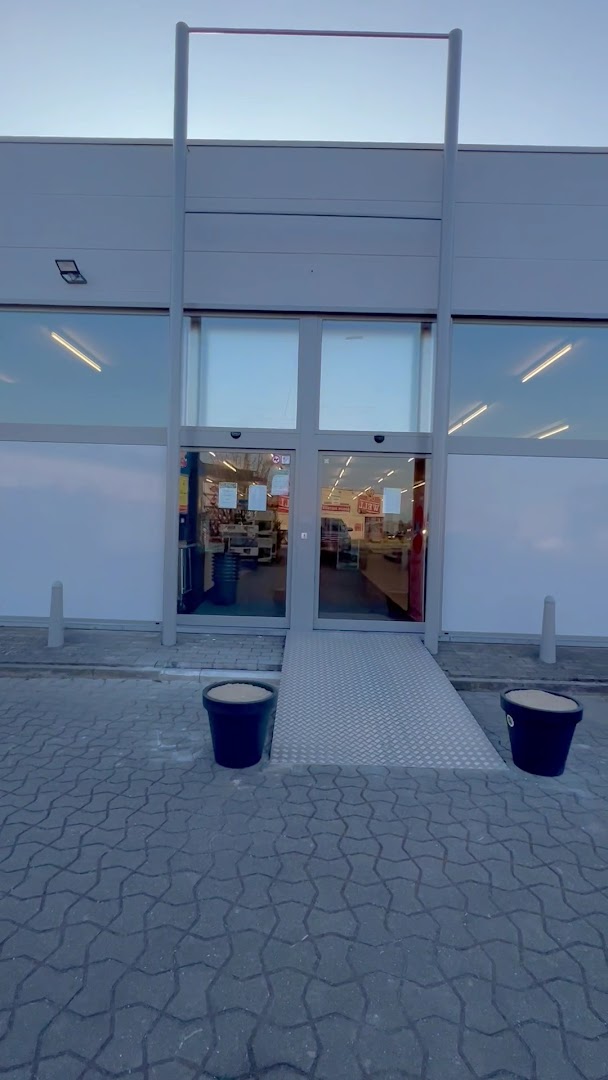 Foto van Cash Piscines in Charleroi, Zwembadenwinkel (foto 2)