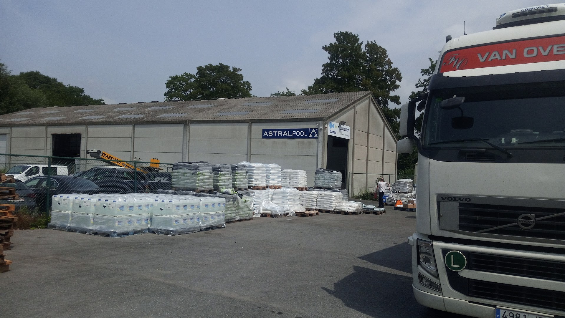 Foto van Astral Piscine in Charleroi, Aannemer voor zwembad (foto 3)