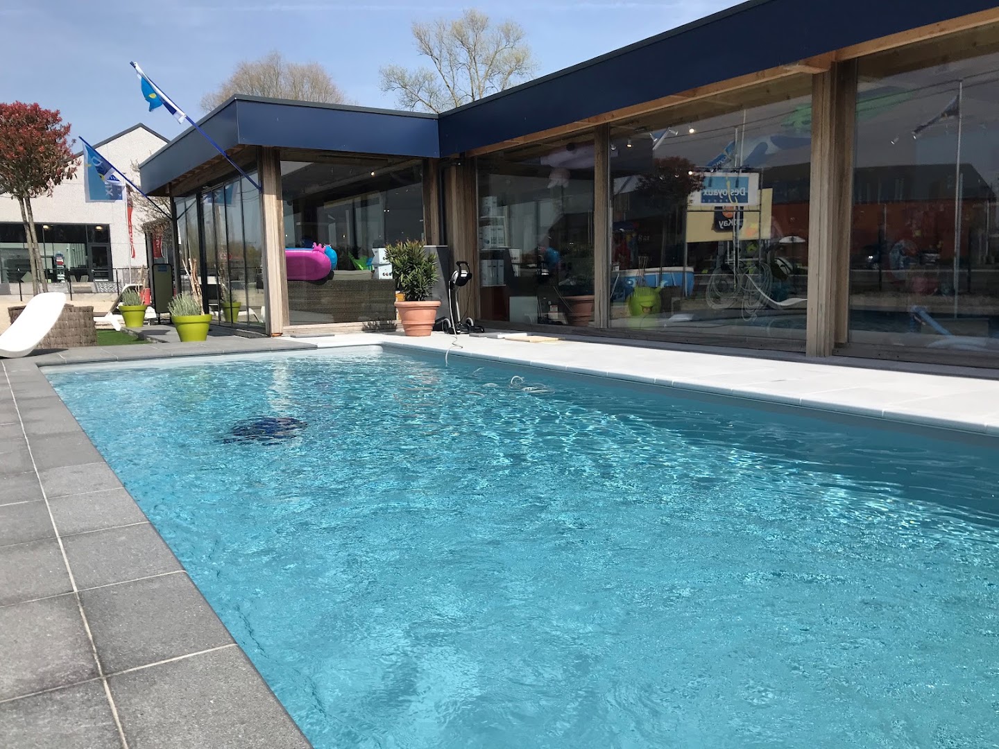 Foto van Desjoyaux Pecq in Pecq, Aannemer voor zwembad (foto 2)