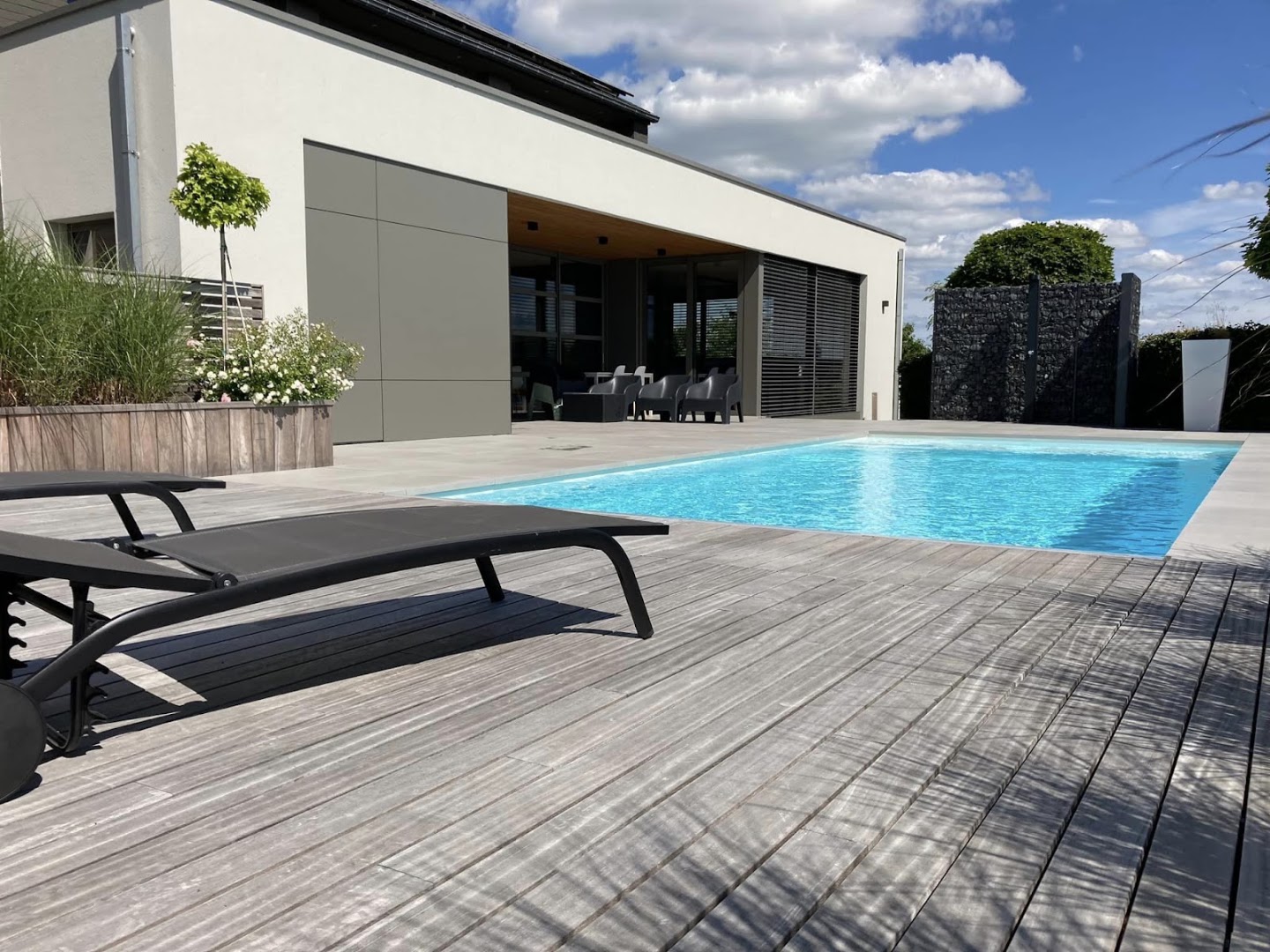 Foto van LS Piscine Construction de piscine et Magasin de produits d'entretien in Wellin, Aannemer voor zwembad (foto 1)