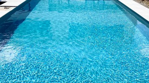 Foto van Piscines concept in Tinlot, Aannemer voor zwembad (foto 1)