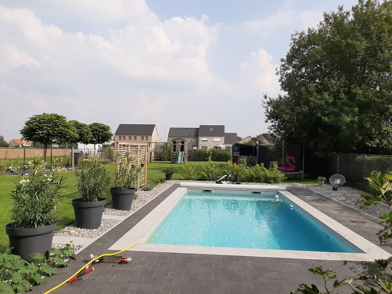 Foto van Ocean Drive - Construction de piscine in Donceel, Aannemer voor zwembad (foto 1)