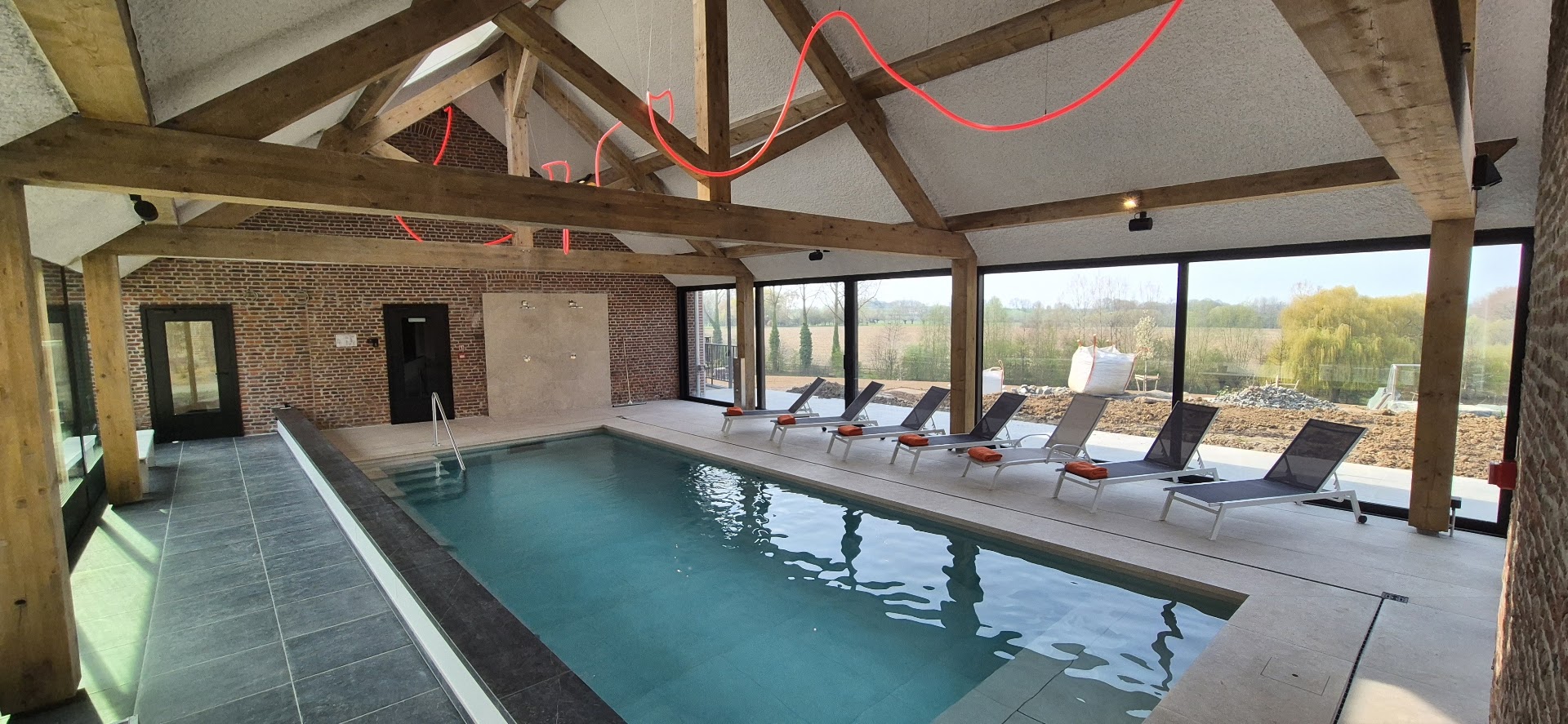 Foto van ziwa pools in Chaumont-Gistoux, Aannemer voor zwembad (foto 1)
