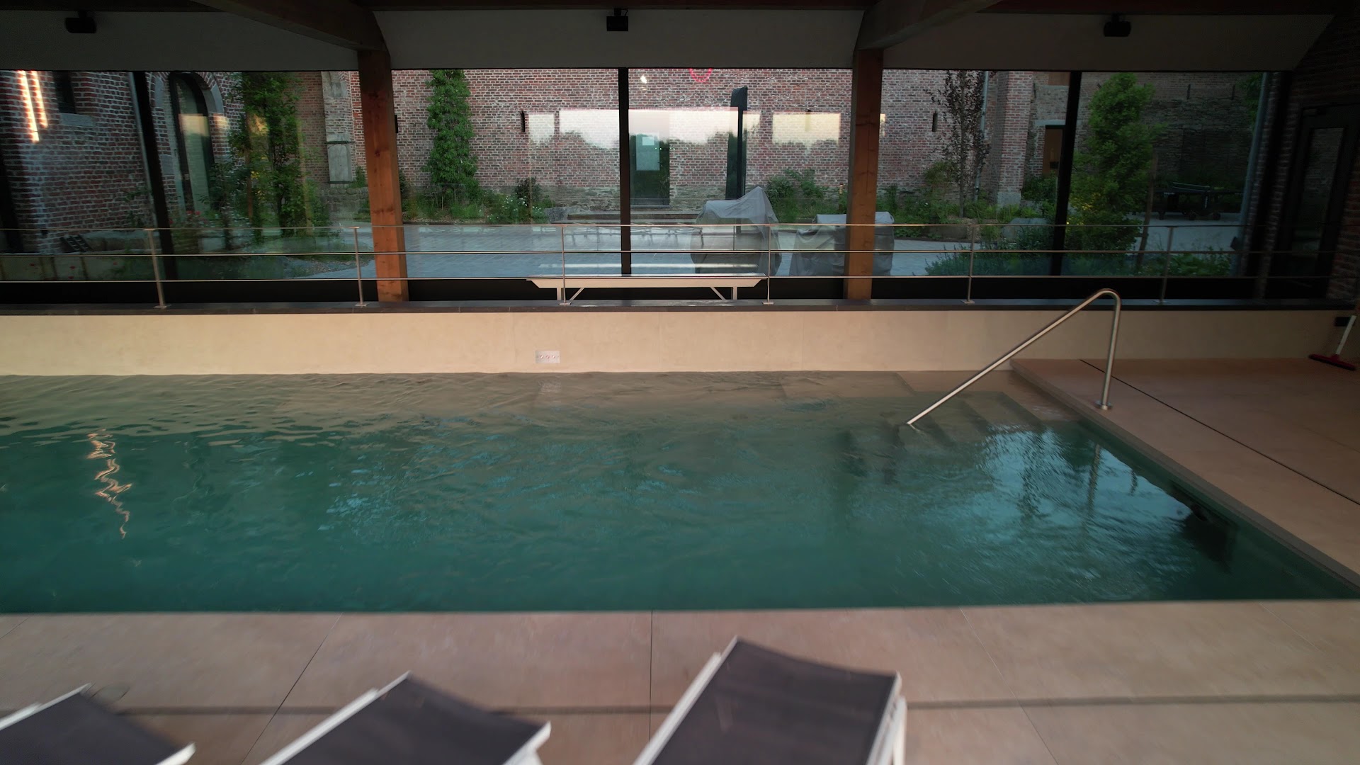 Foto van ziwa pools in Chaumont-Gistoux, Aannemer voor zwembad (foto 2)