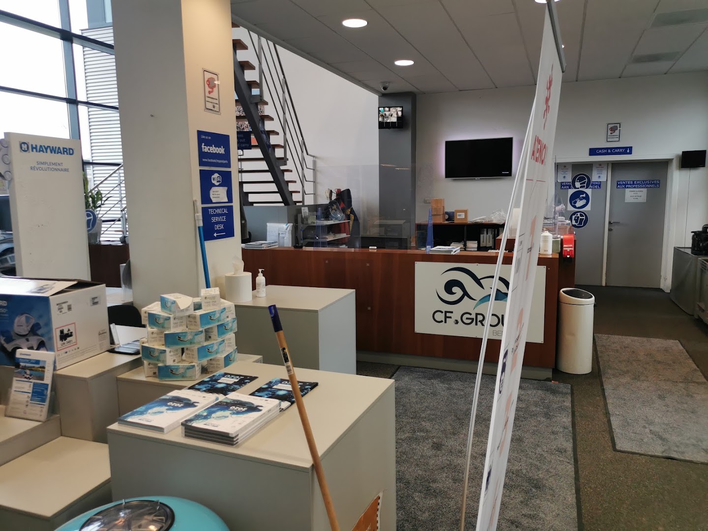 Foto van CF group Benelux in Zaventem, Zwembadenwinkel (foto 2)