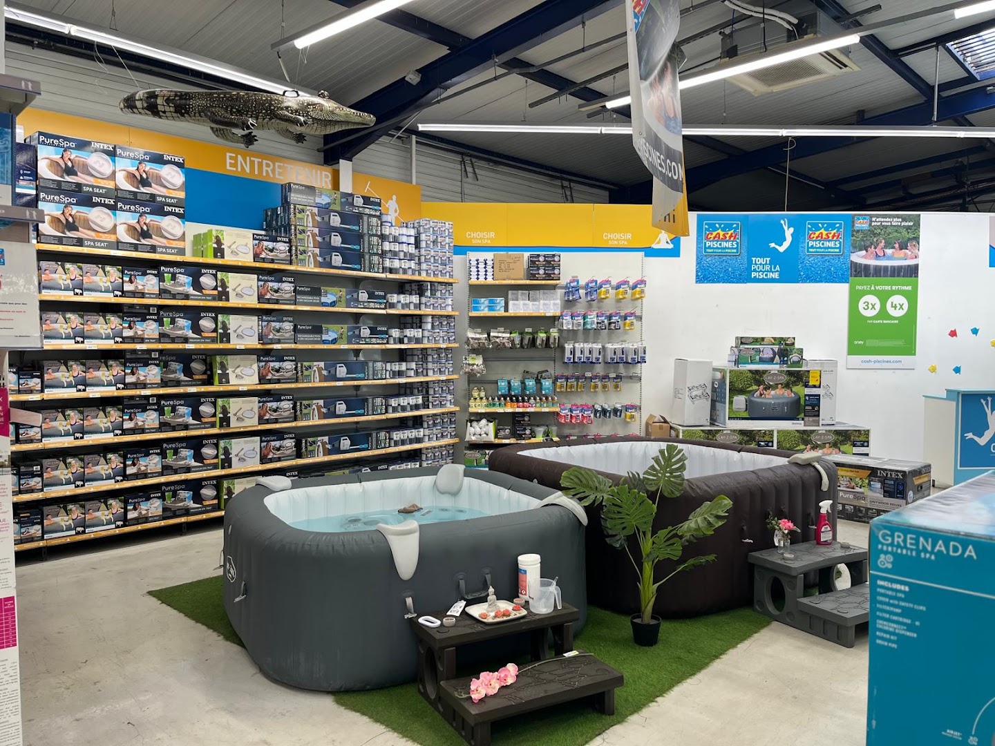 Foto van Cash Piscines Namur in Namur, Zwembadenwinkel (foto 3)