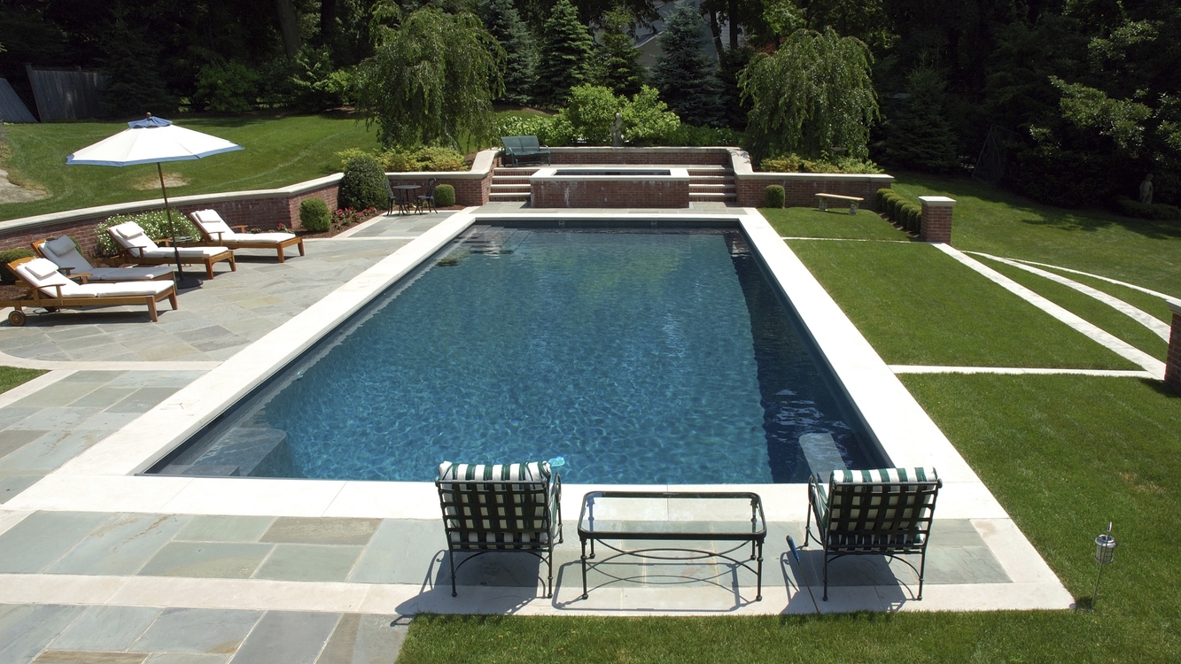Foto van GH Pool in Havelange, Zwembadenwinkel (foto 1)