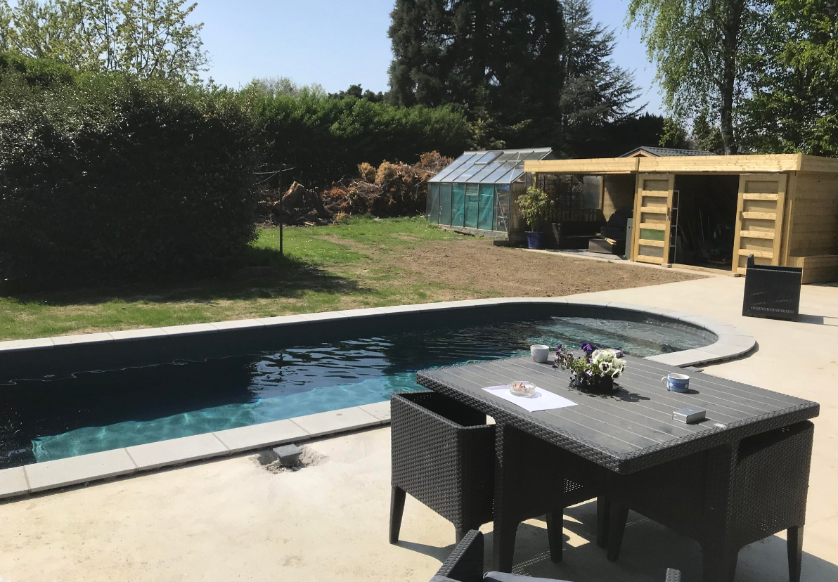 Foto van GH Pool in Havelange, Zwembadenwinkel (foto 2)