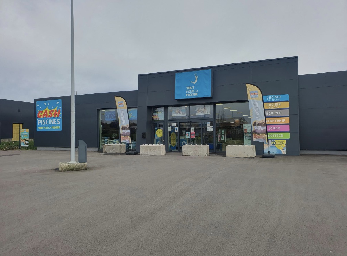 Foto van Cash Piscines Messancy Luxembourg in Messancy, Zwembadenwinkel (foto 1)
