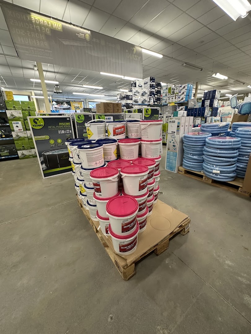 Foto van Cash Piscines Messancy Luxembourg in Messancy, Zwembadenwinkel (foto 3)