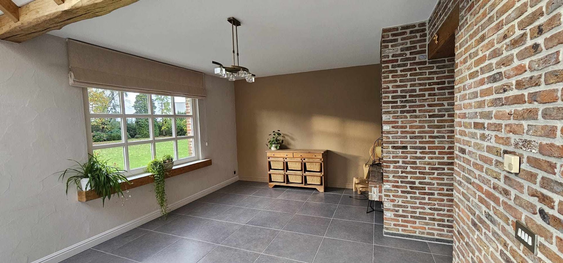 Foto van Sukri Company | Klusjes | Schilder | Afbraak | Schoonmaak | Tuinonderhoud | Glazen wassen in Lier — Schoonmaakbedrijf (foto 2)