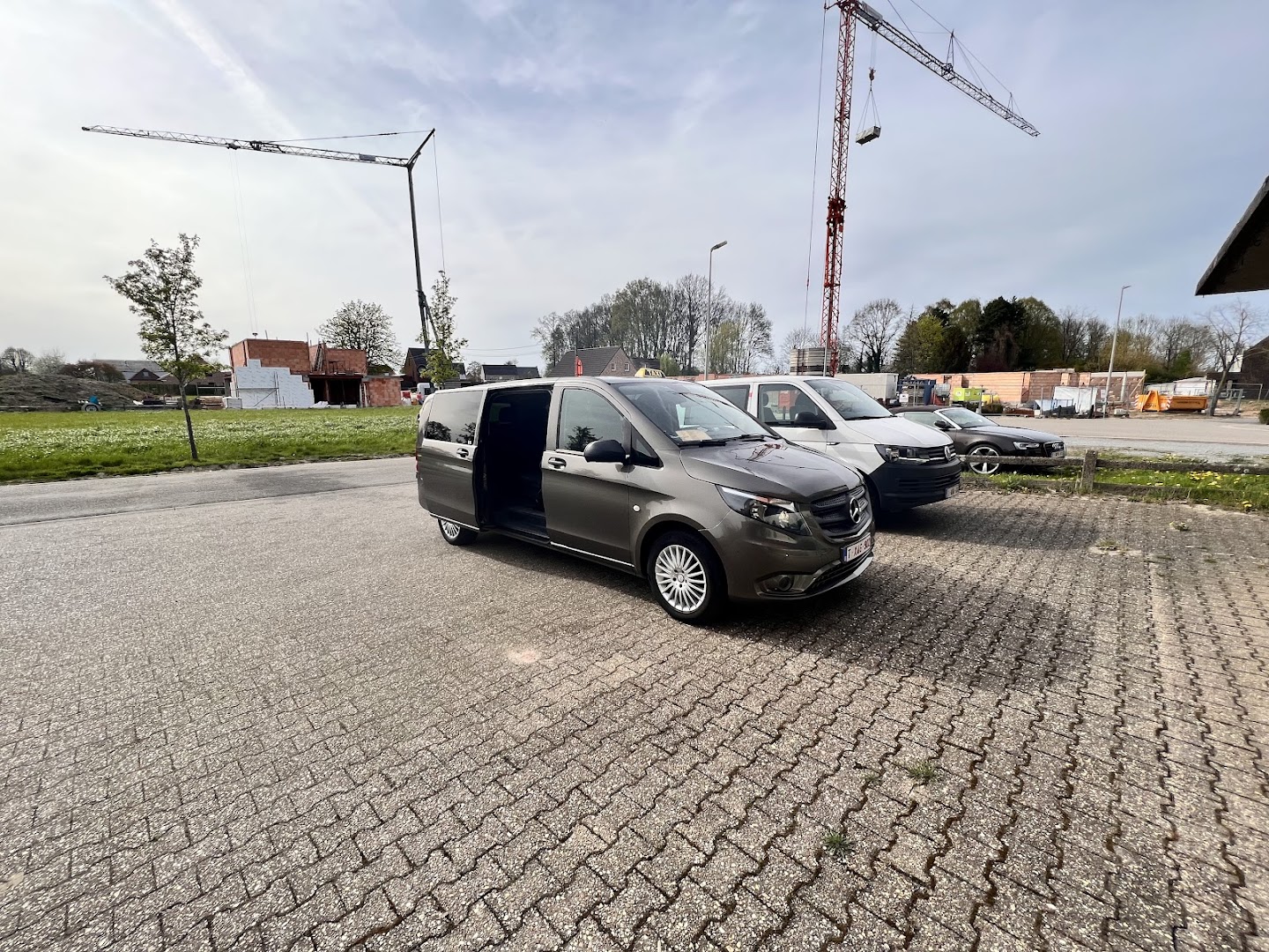 Foto van Taxi Service Hasselt in Hasselt — Taxibedrijf (foto 3)