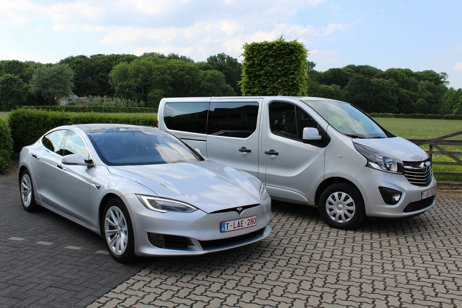 Foto van Luchthavenvervoer BART in Buggenhout — Taxibedrijf (foto 2)