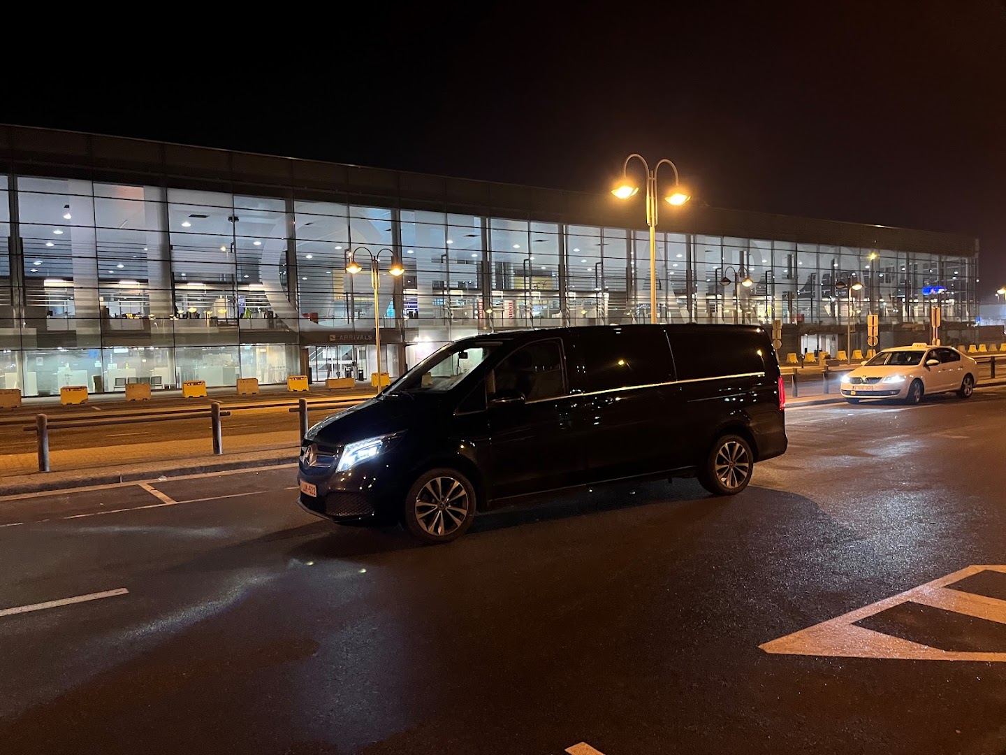 Foto van Taxi personen en Luchthavenvervoer AST in Beernem — Taxibedrijf (foto 3)