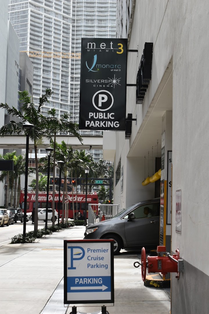 Foto van Premier Cruise Parking in Miami — Parkeergarage