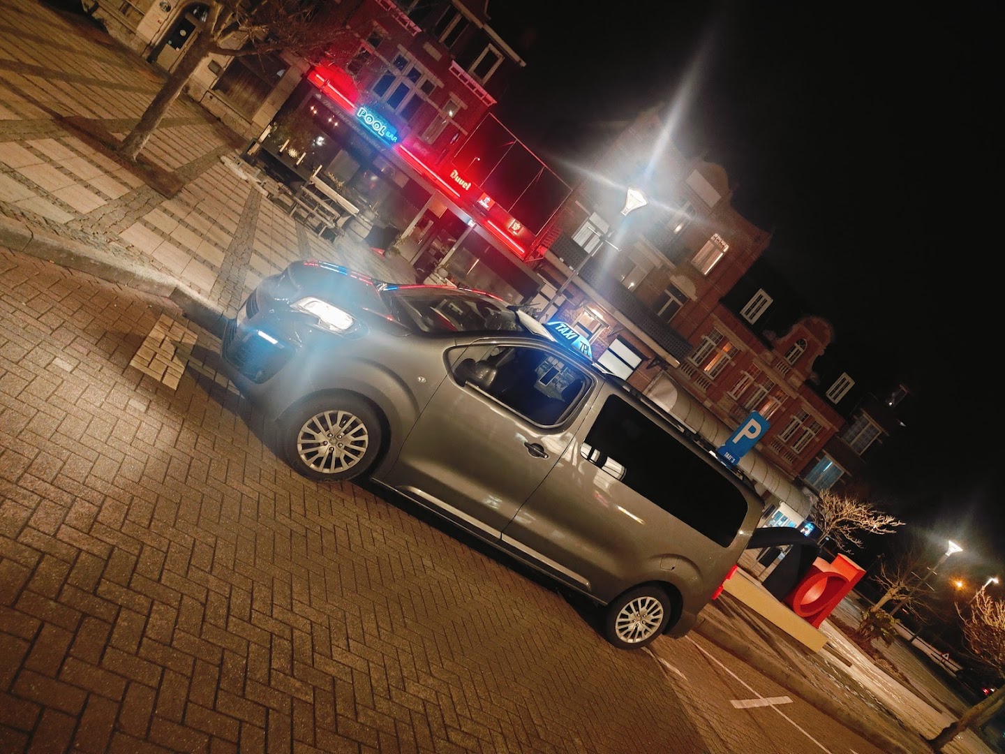 Foto van Sara taxi Dendermonde - luchthavenvervoer- in Dendermonde — Taxibedrijf (foto 3)