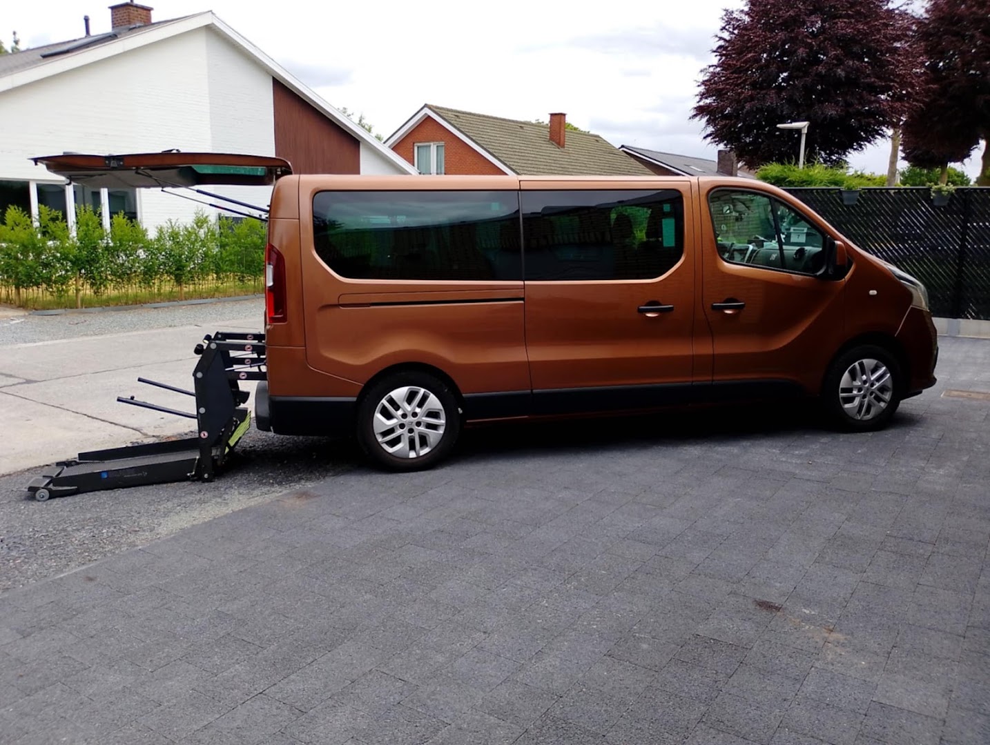 Foto van K&J Taxi En Transport Service — Taxibedrijf (foto 3)