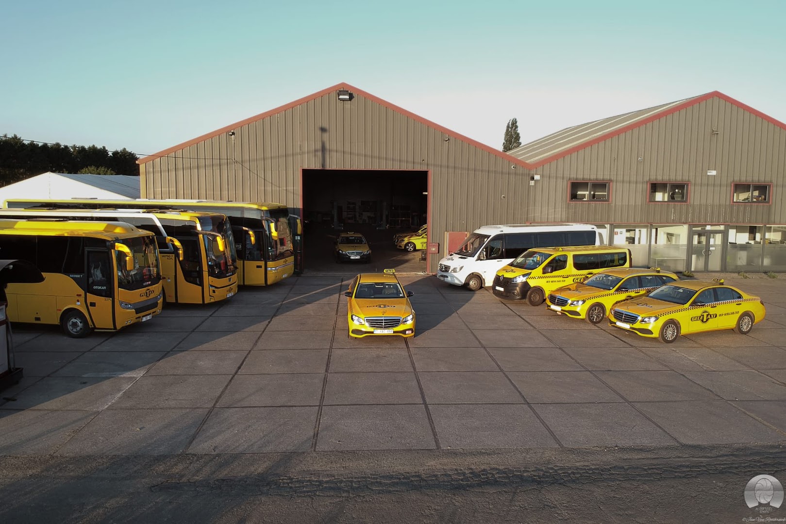 Foto van Gele Taxi — Taxibedrijf (foto 2)