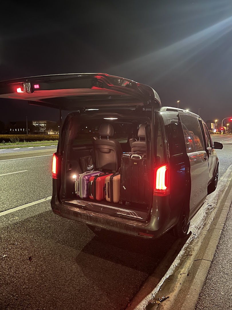 Foto van Taxi & Luchthavenvervoer Metoui in Roeselare — Taxibedrijf