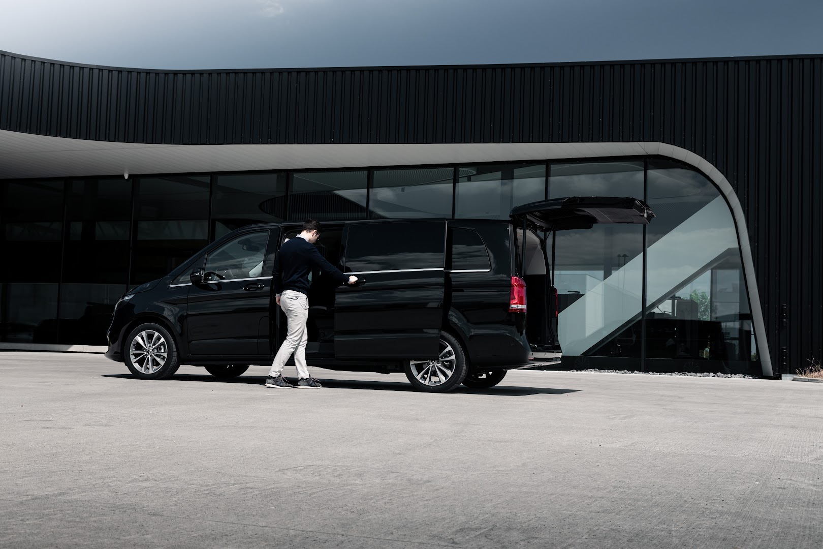 Foto van VANTR - Chauffeur & Shuttle Services — Vervoer (foto 2)
