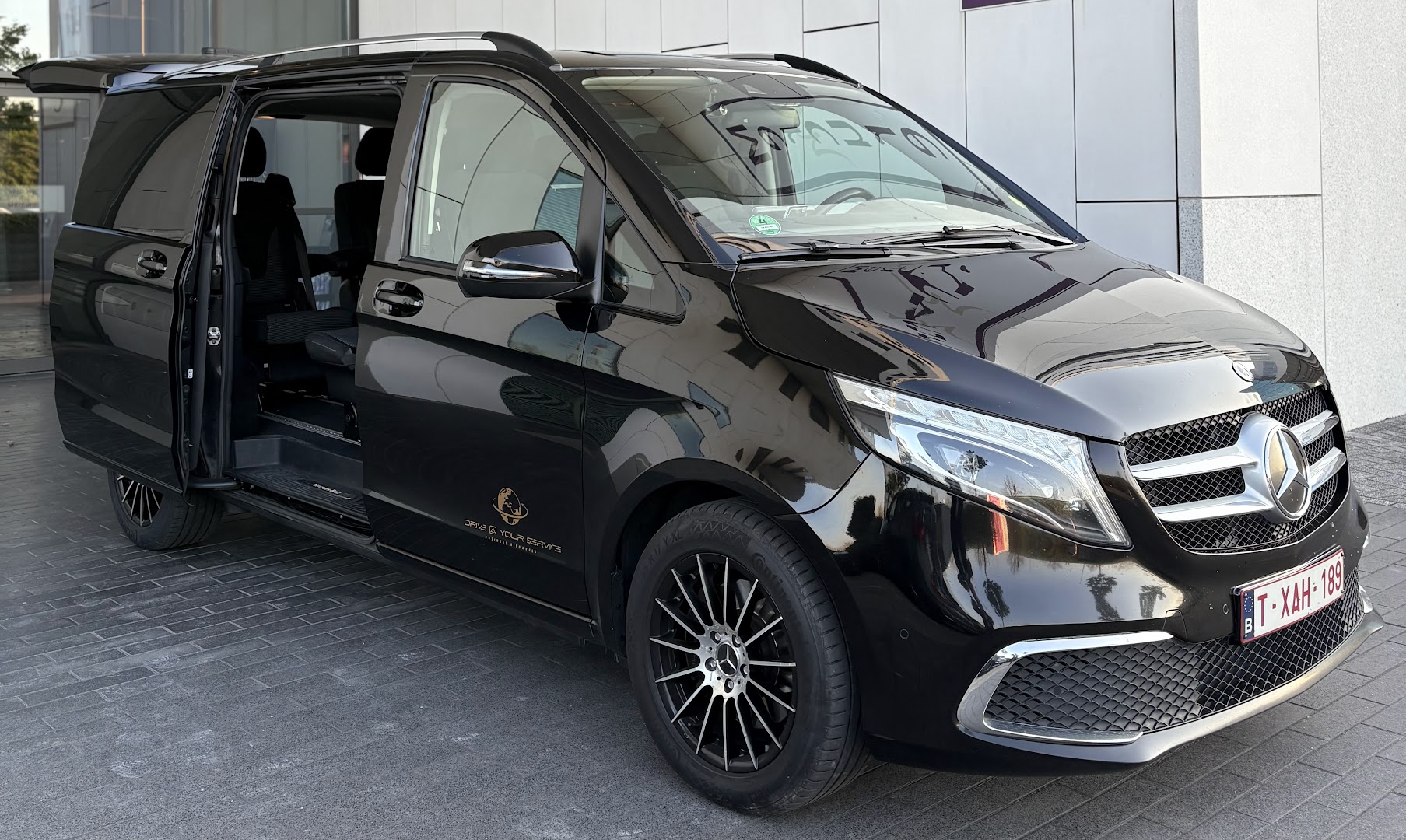 Foto van Drive @ Your Service in Roeselare — Pendeldienst naar luchthaven