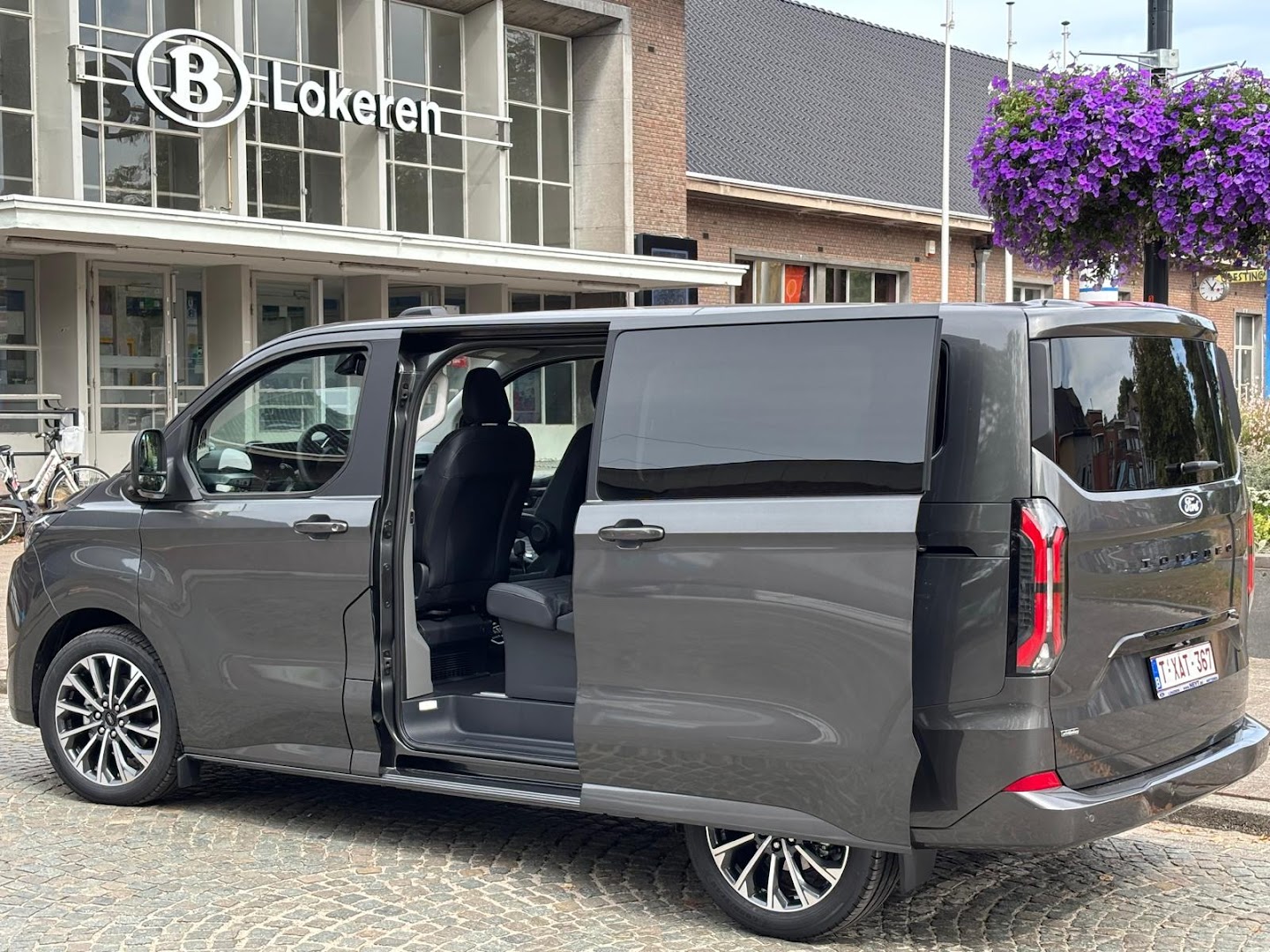 Foto van BDS taxi lokeren / luchthavenvervoer Lokeren / 24/7 in Lokeren — Taxibedrijf (foto 1)