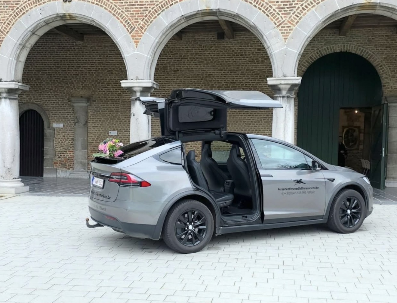 Foto van Luchthaventransport De Dierenvriend in Bilzen-Hoeselt — Taxibedrijf (foto 3)