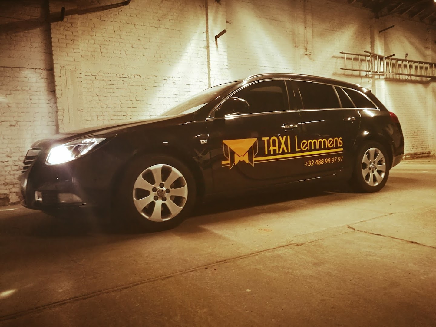 Foto van Taxi Pleintje Lemmens Temse 24/7 — Taxibedrijf (foto 1)