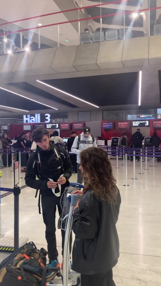 Foto van ✅ AG Taxis Lille - Taxi Lille｜Taxi Gare｜Taxi Aéroport de Lesquin｜Taxi Belgique in Lille — Taxibedrijf (foto 2)