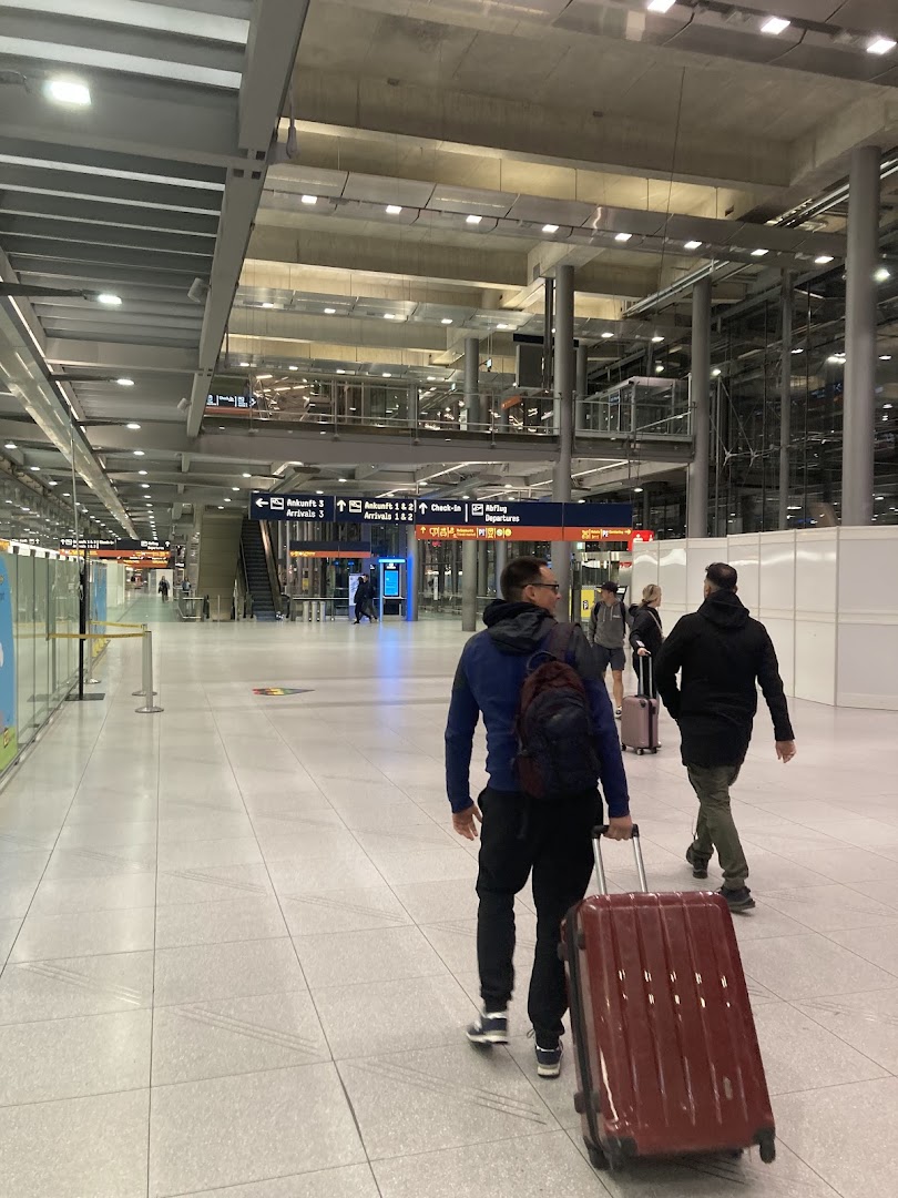 Foto van ✅ AG Taxis Lille - Taxi Lille｜Taxi Gare｜Taxi Aéroport de Lesquin｜Taxi Belgique in Lille — Taxibedrijf (foto 3)