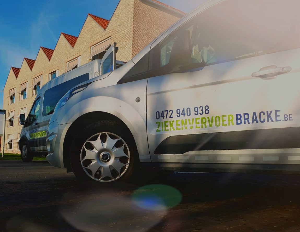 Foto van Ziekenvervoer / Taxi / Verhuur Bracke in Wingene — Vervoer (foto 2)