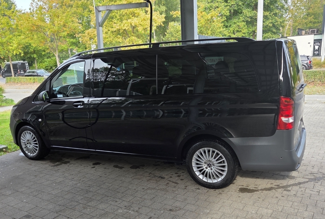 Foto van Taxi Brugge M&Y in Brugge — Minibustaxiservice (foto 1)