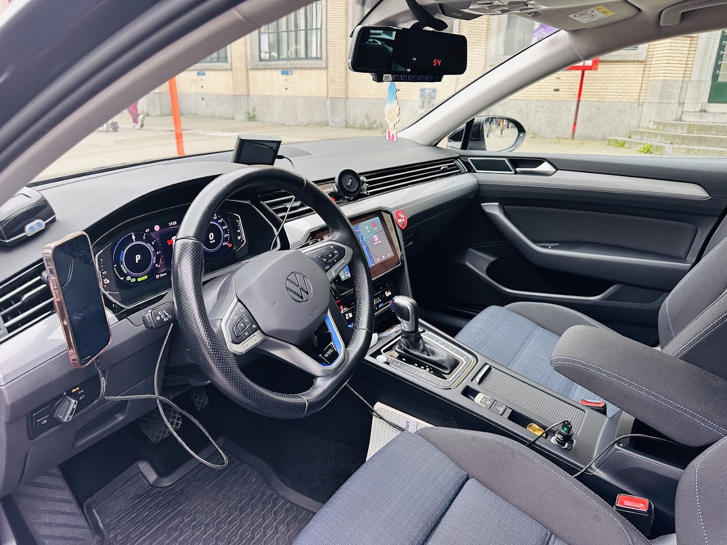 Foto van Taxi Royal Kortrijk — Taxibedrijf (foto 3)