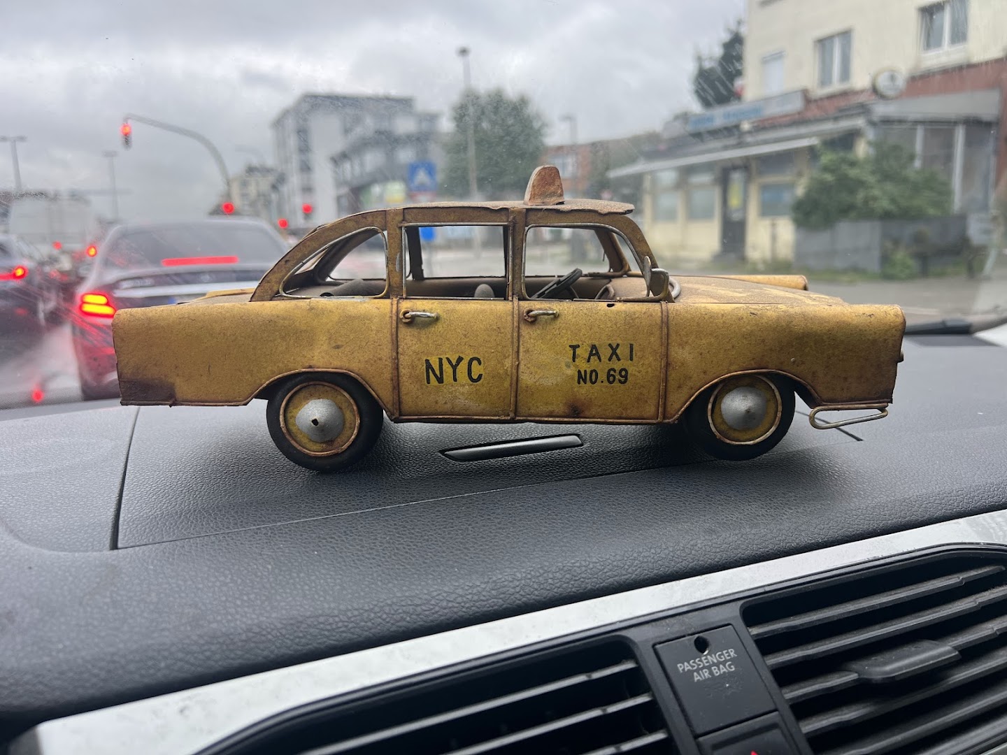 Foto van Taxi en Taxibusje Antwerpen Assistentie in Antwerpen — Taxibedrijf (foto 3)