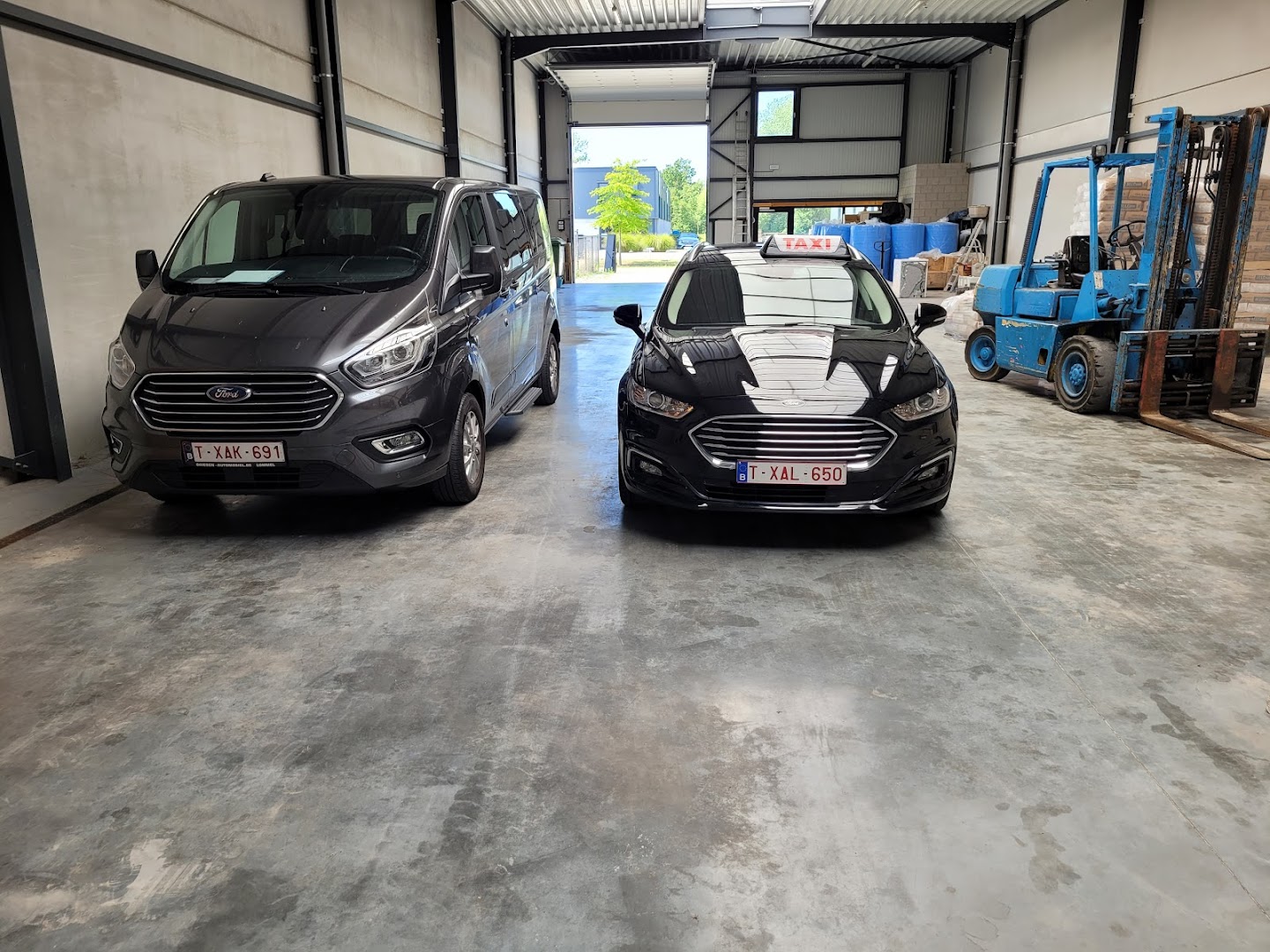 Foto van Geunes Ronny in Pelt — Taxibedrijf (foto 2)
