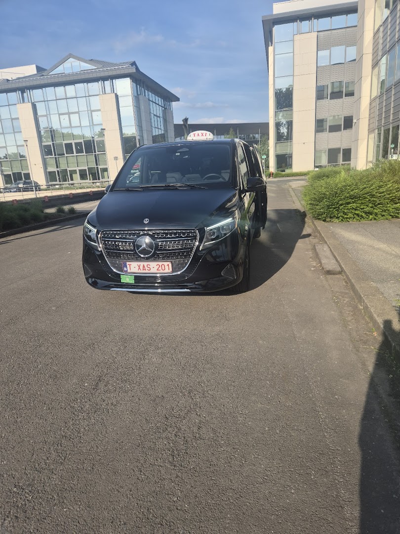 Foto van New Taxis De La Dyle Wavre in Wavre — Vervoer (foto 2)