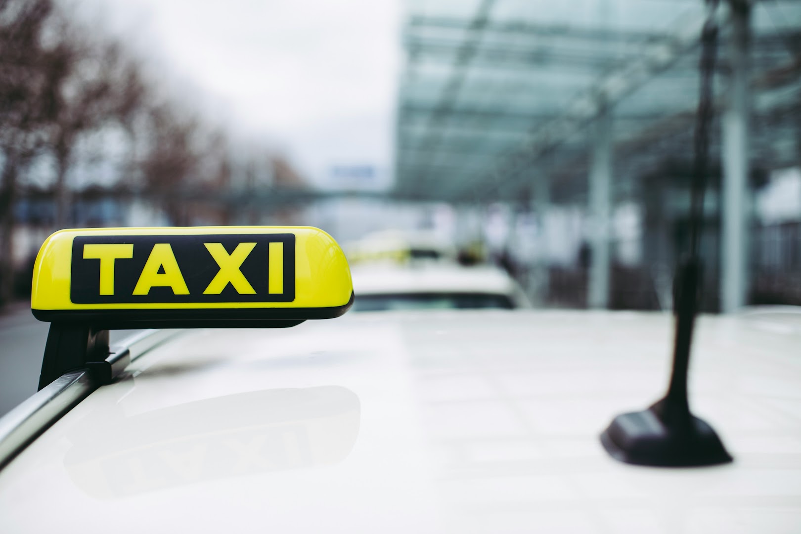 Foto van Beneluxtaxi — Taxibedrijf (foto 2)
