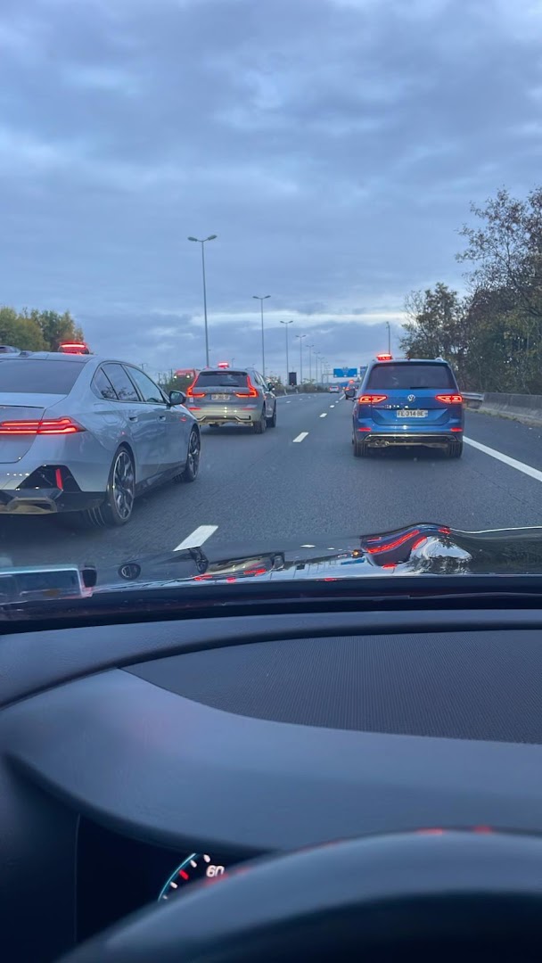 Foto van H24TAXIS lille in Halluin — Taxibedrijf (foto 3)