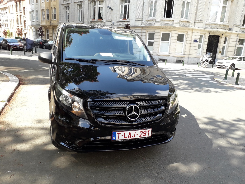 Foto van cosmostaxiway in Zaventem — Taxibedrijf