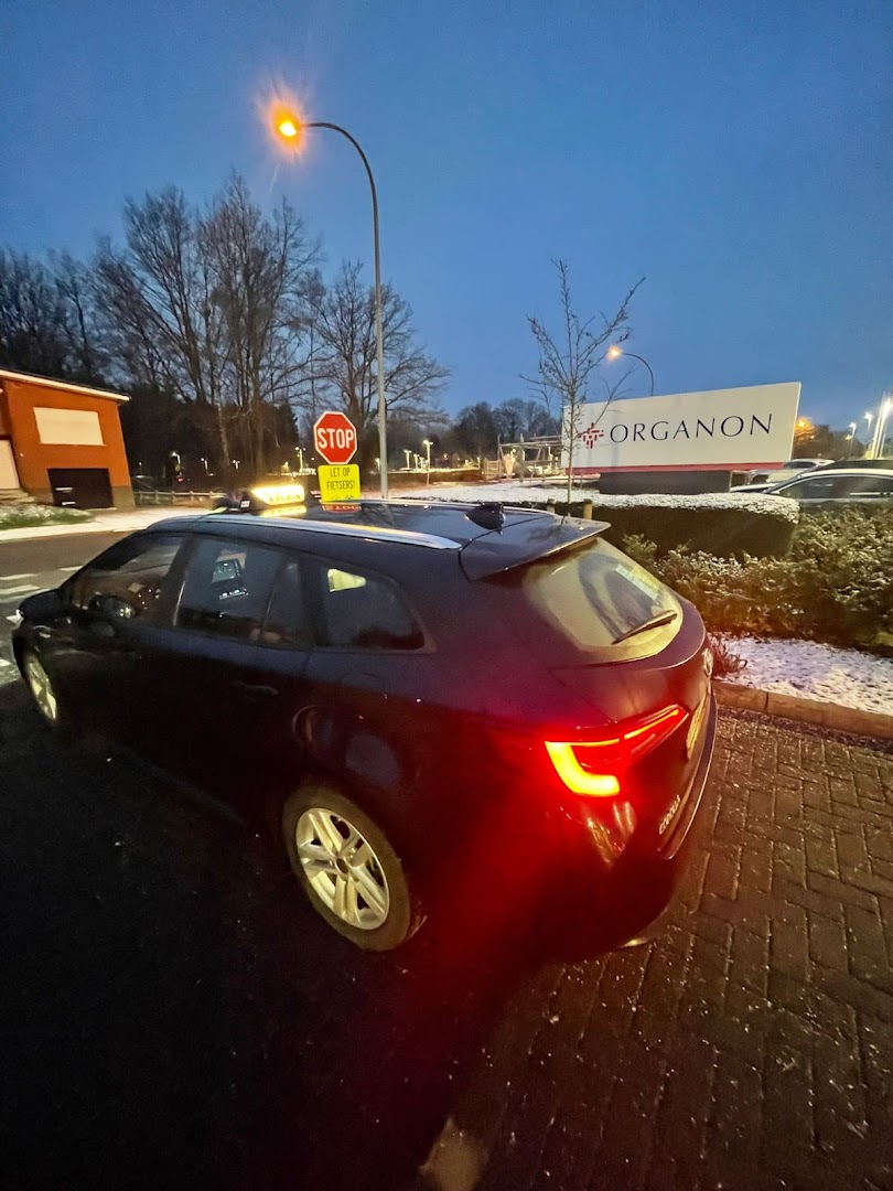 Foto van M-Taxi in Mechelen — Taxibedrijf
