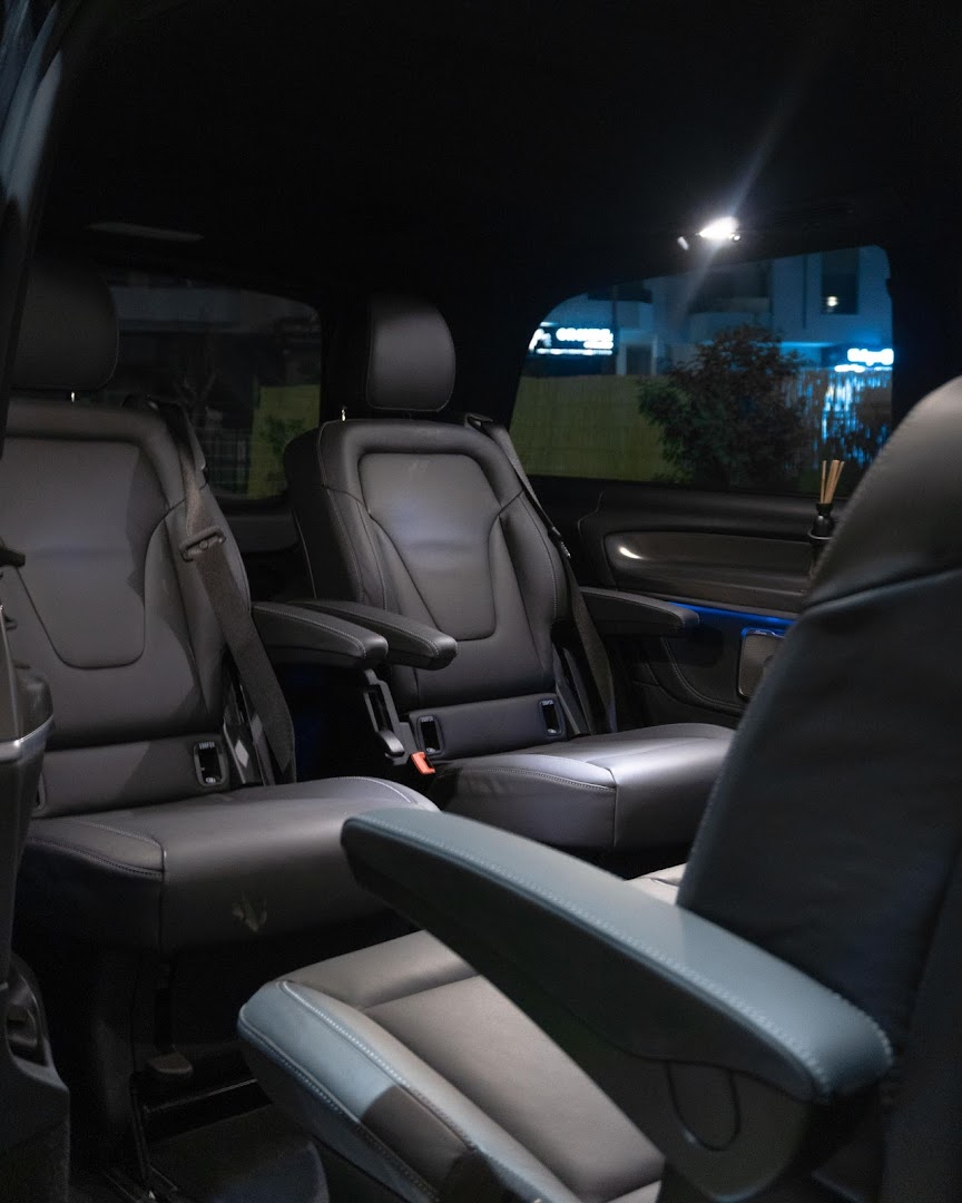 Foto van Limousine service Belgium - Chauffeur service - Luxury servive in Wezembeek-Oppem — Chauffeursservice (foto 3)