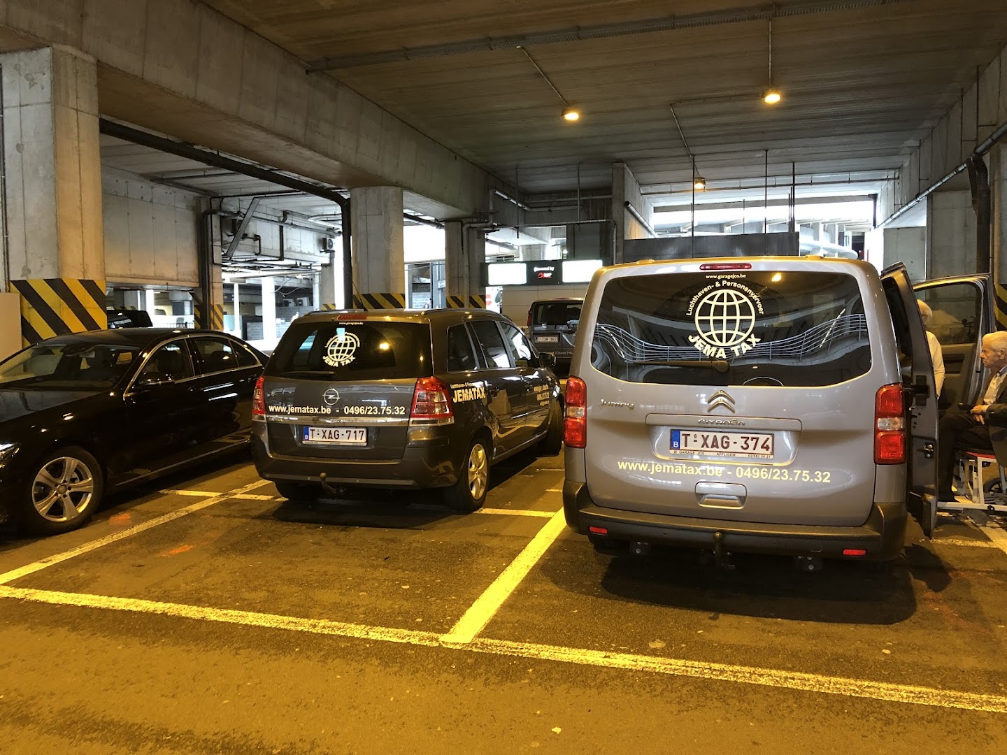 Foto van JEMATAX in Affligem — Minibustaxiservice (foto 2)