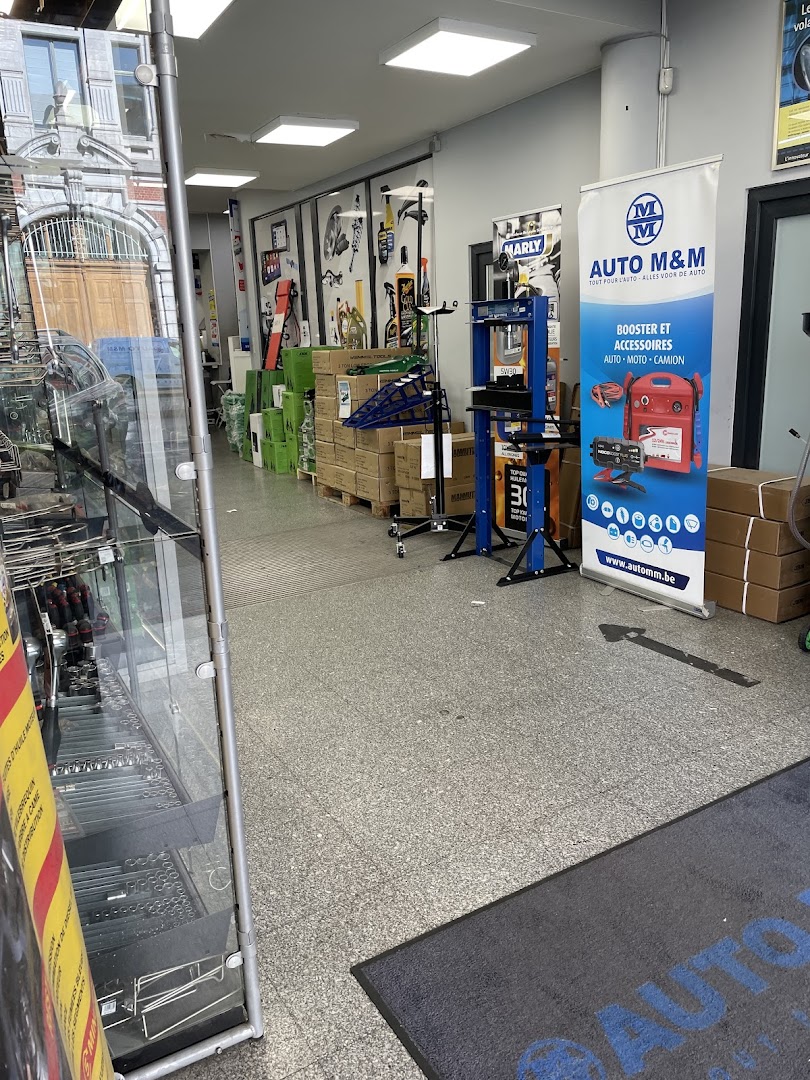 Foto van Auto MM Molenbeek - Tour & Taxis in Sint-Jans-Molenbeek — Automaterialenwinkel
