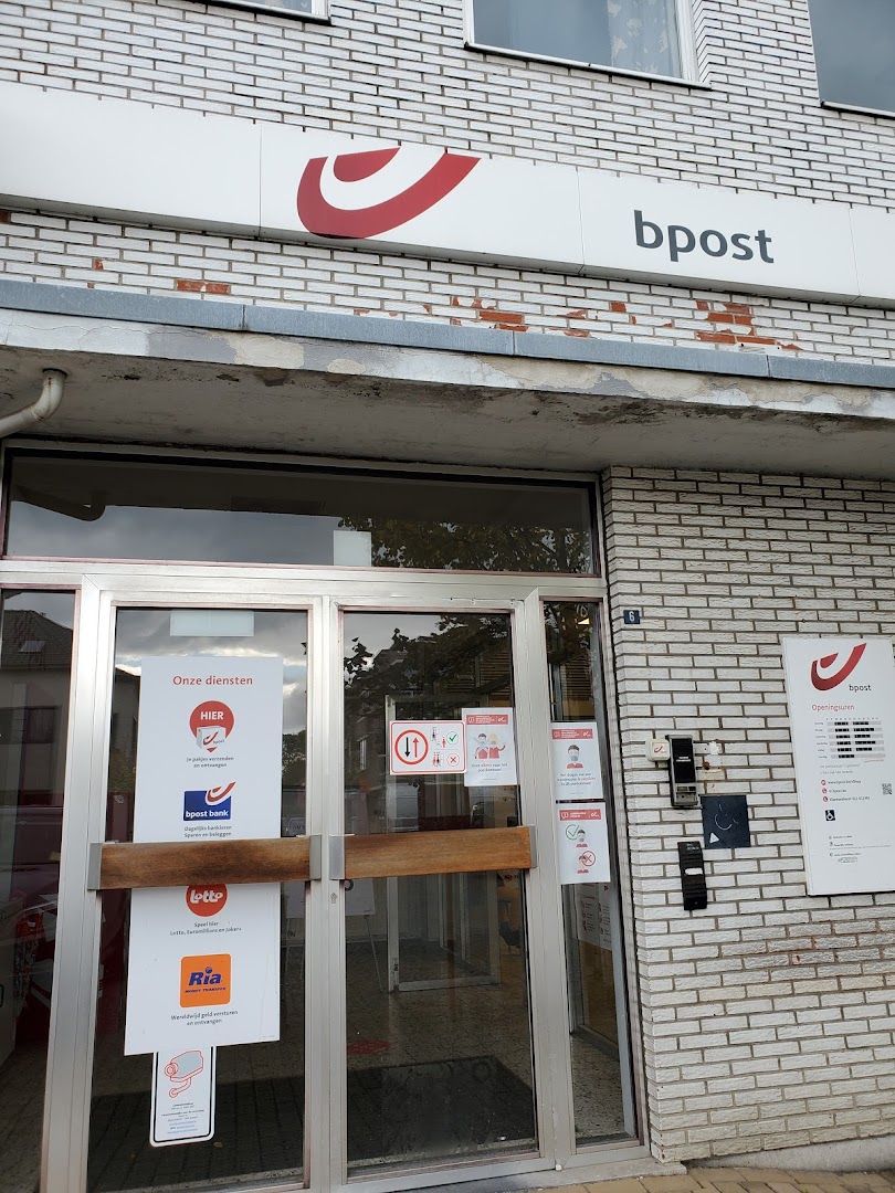 Foto van Postkantoor bpost in Lebbeke — Postkantoor (foto 3)